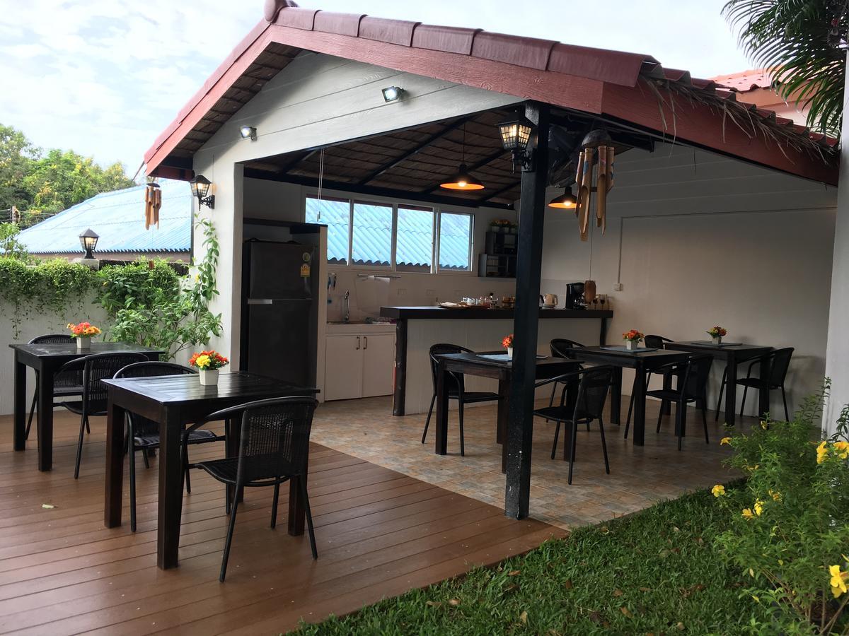 Vivi Bungalows Resort Nai Harn Екстер'єр фото