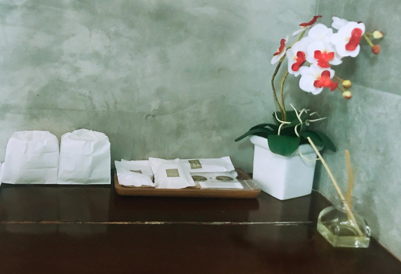 Vivi Bungalows Resort Nai Harn Екстер'єр фото