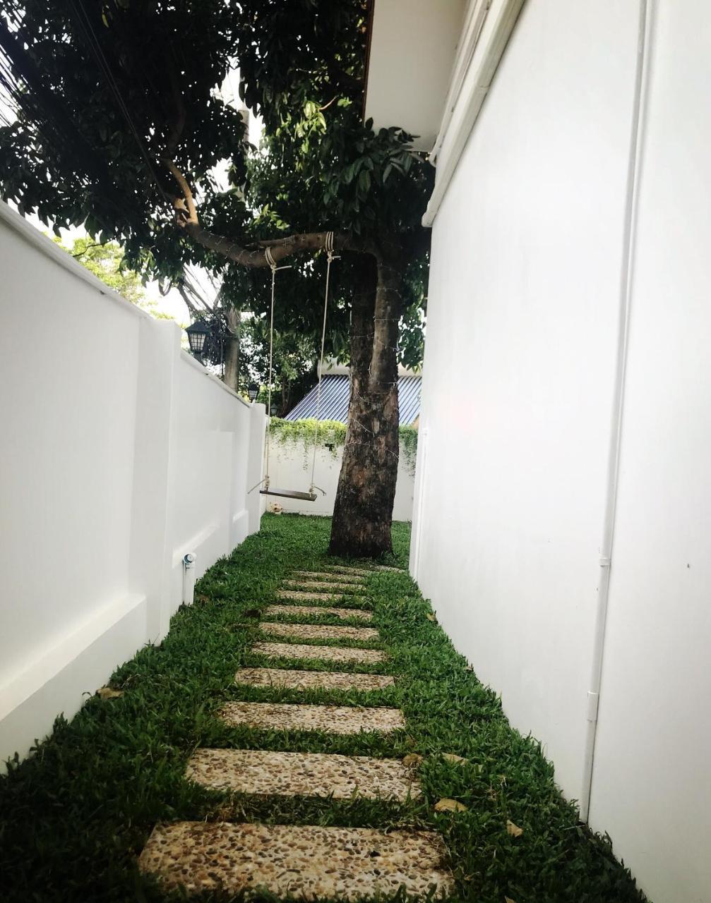 Vivi Bungalows Resort Nai Harn Екстер'єр фото