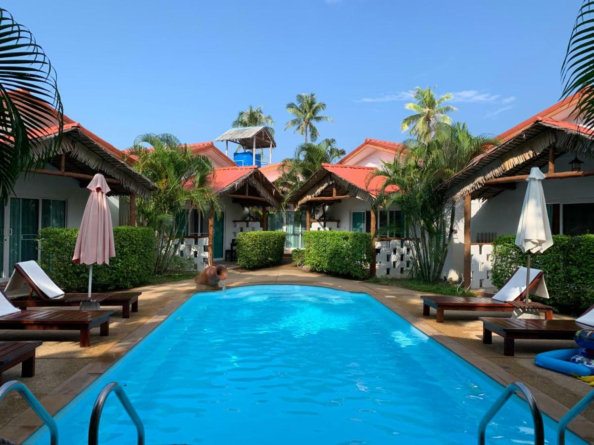 Vivi Bungalows Resort Nai Harn Екстер'єр фото